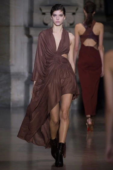 Özgün Kadın Tasarımcılar: Dice Kayek, Bouchra Jarrar, Yiqing Yin