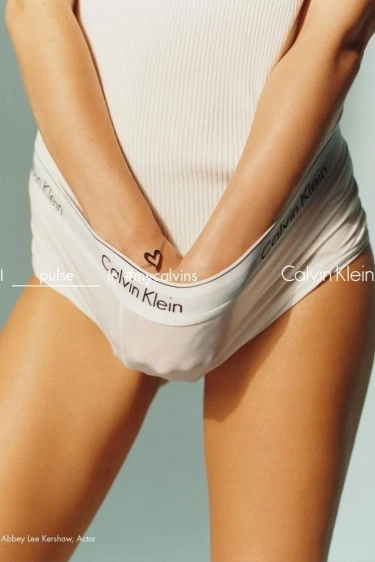 Calvin Klein Kışkırtmaya Devam Ediyor
