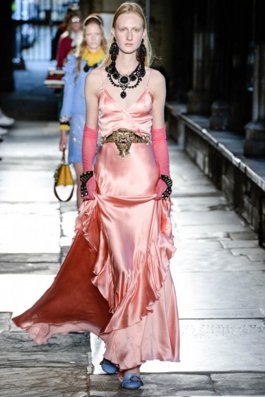 Seks, Yılanlar ve Manastırlar: Gucci'de Arzunun Yeniden Doğuşu