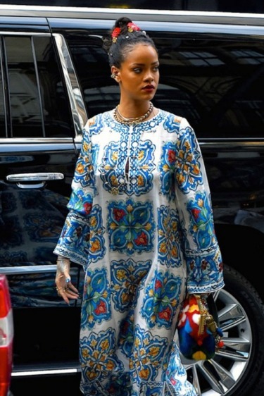 Nasıl Giyilir?: Sezonun Favori Parçası Kaftan