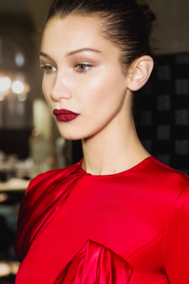 Pat McGrath’in Gösterişli Koleksiyonu Bella Hadid
