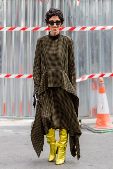 Favori İkili: Asimetrik Elbiseler & Karakterli Çizmeler