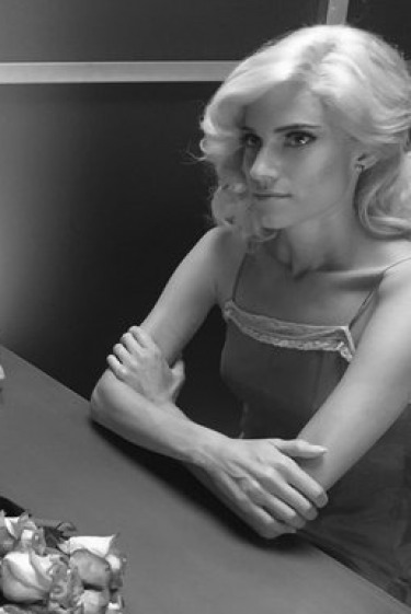 Past Forward: Prada'nın Sürreal Rüyası