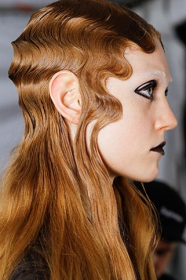 Denemeye Değer: Modern 20'ler Saçı