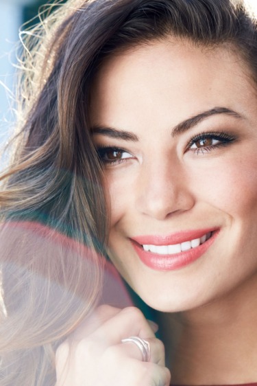 Avon True Wide Awake Maskara: Pratik ve Kalıcı