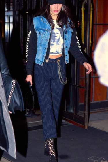 Bella Hadid'den Pantolon Devrimi