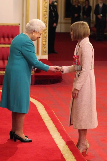 Anna Wintour, Queen Elizabeth