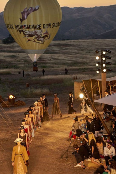 Dior: Kaliforniya'nın Kanyonlarında Vahşi Bir Güzel