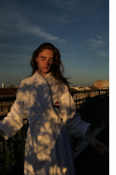 Suki Waterhouse'dan Sara Sampaio'ya Haftanın Güzellik Instagramları