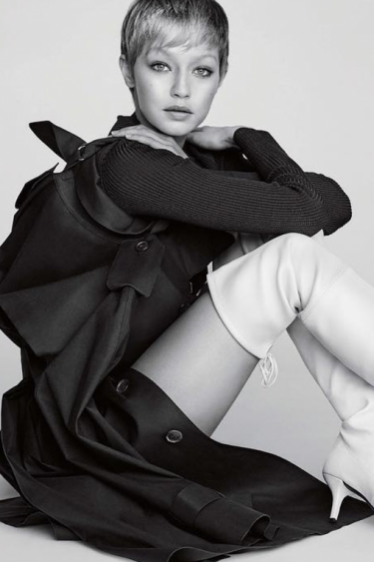 60'lardan Gelen Bir Gigi Hadid Stuart Weitzman