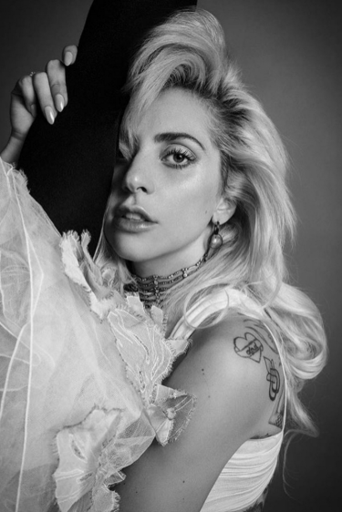 Lady Gaga Tüm Açıklığıyla Kendini Anlatıyor