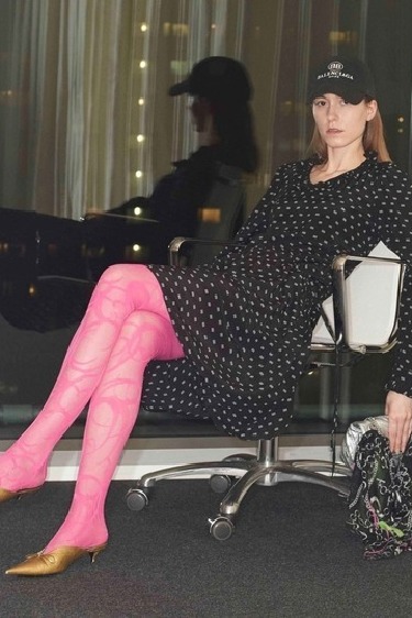 Balenciaga'dan Net-a Porter ve MR Porter için Kapsül Koleksiyon