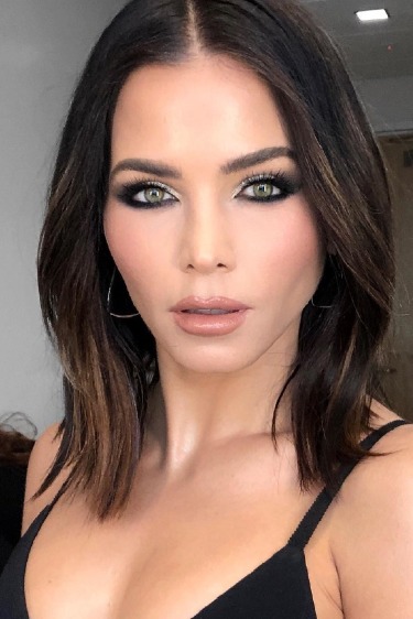 Dumanlı Göz Makyajı için 5 İpucu jenna dewan