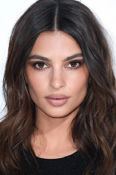 Emily Ratajkowski