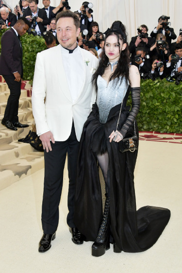 Elon Musk ve Grimes’ın Sürpriz Birlikteliği Elon Musk, Grimes