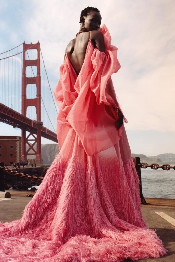 Alexander McQueen'in Özgürlük Bakış Açısı Alexander McQueen, 2018 Sonbahar/Kış