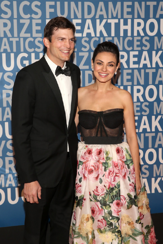 Mila Kunis, Ashton Kutcher ile Nasıl Tanıştıklarını Anlatıyor