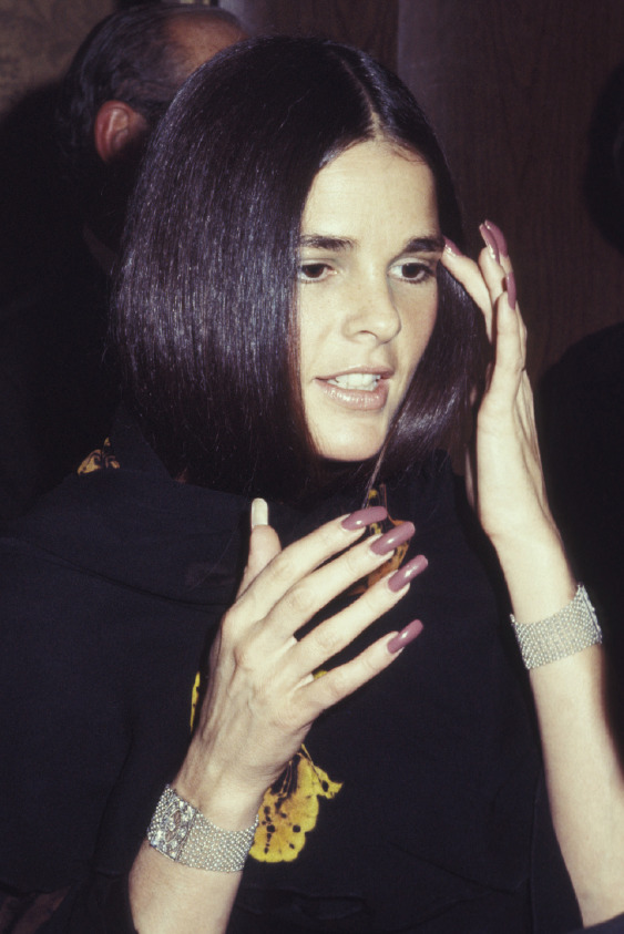 ali macgraw