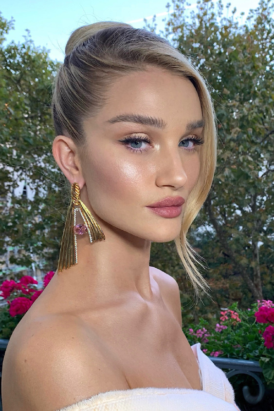 Geçmişten Bugüne Grammy'nin En İkonik Moda Anları