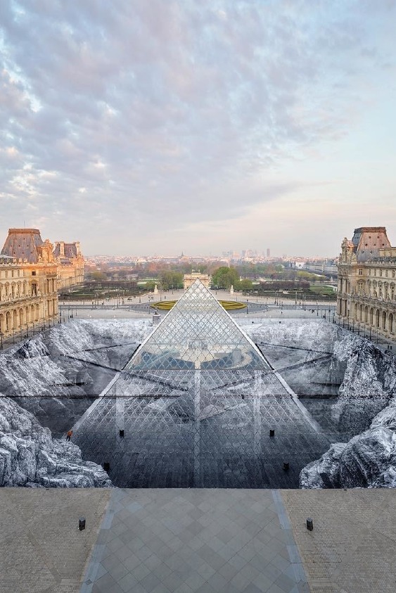 louvre müzesi