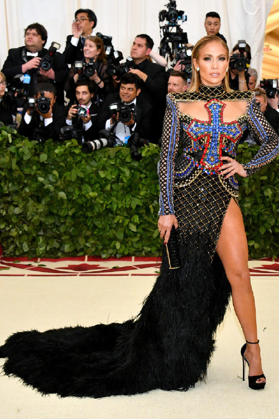 Jennifer Lopez'e Yılın Moda İkonu Ödülü