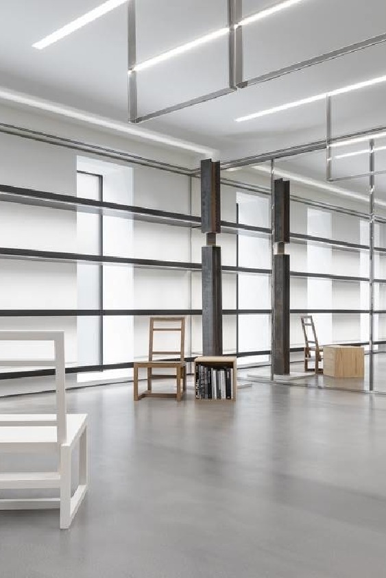 Hedi Slimane'ın Londra'daki İlk Celine Butiğine Yakından Baktık