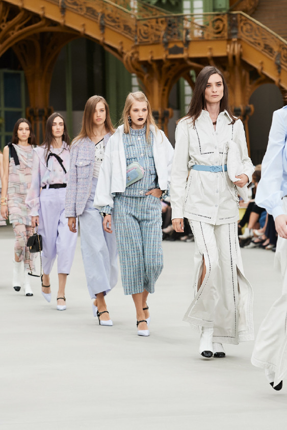 Virginie Viard'ın İlk Chanel Koleksiyonu Beklentileri Karşıladı mı?