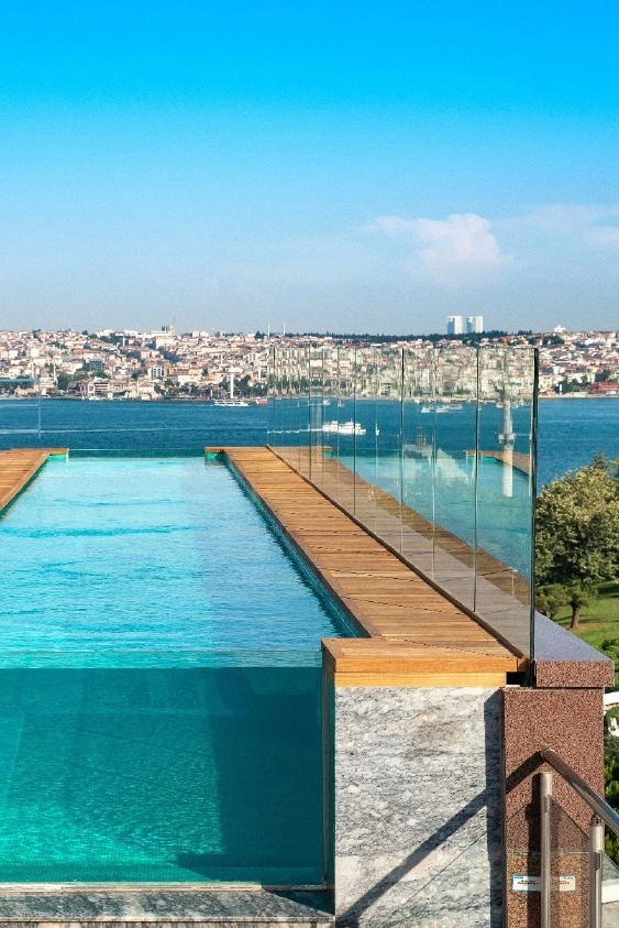 İstanbul Boğazı'nın Elegan Uzantısı: Open Air Terrace