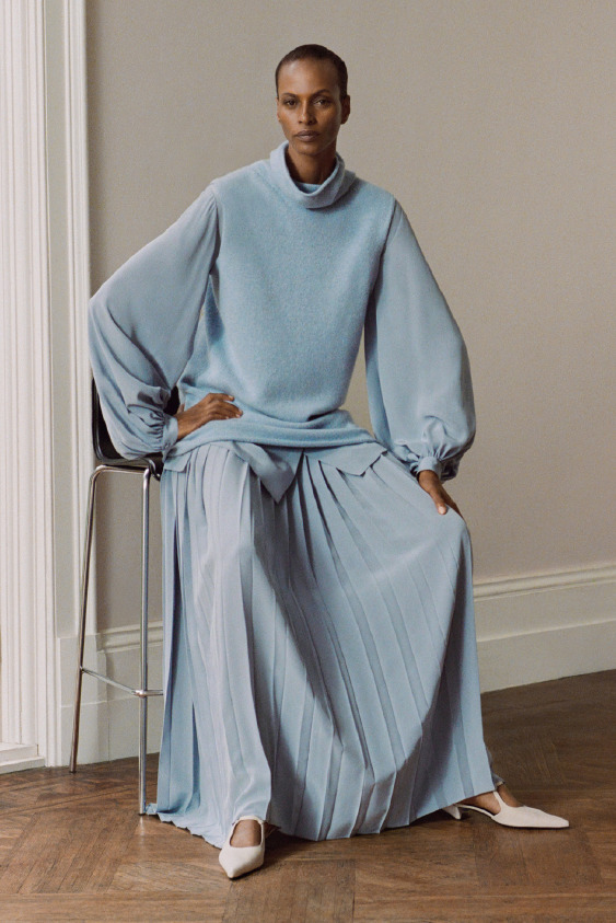 NET-A PORTER ve The Row'dan Mavi Birliktelik