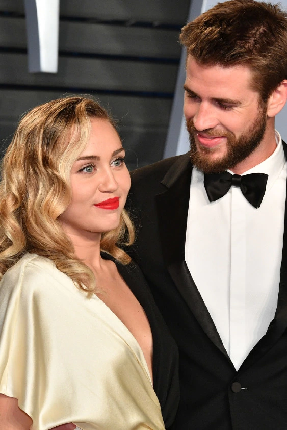 Liam Hemsworth ve Miley Cyrus Boşanıyor!