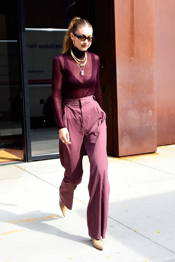 Gigi Hadid'in Cesur Stil Hamlesindeki İçler Dışlar Çarpımı
