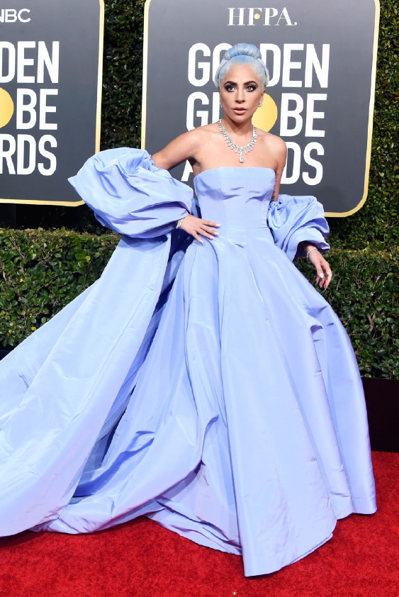 Lady Gaga'nın Golden Globe Elbisesi Otelde Unutulursa