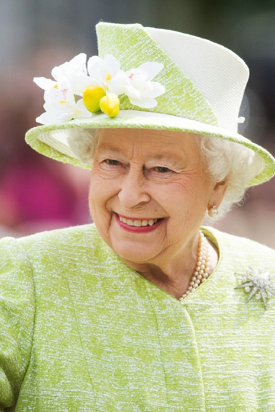 Majesteleri de Kürksüz Modaya 'Evet' Diyor!