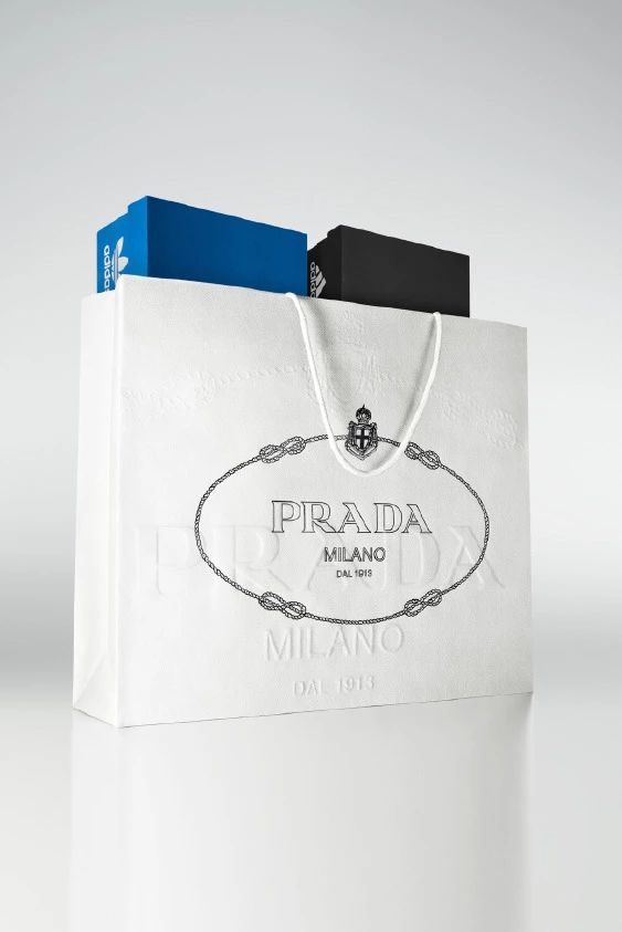 Prada Adidas Giyer!