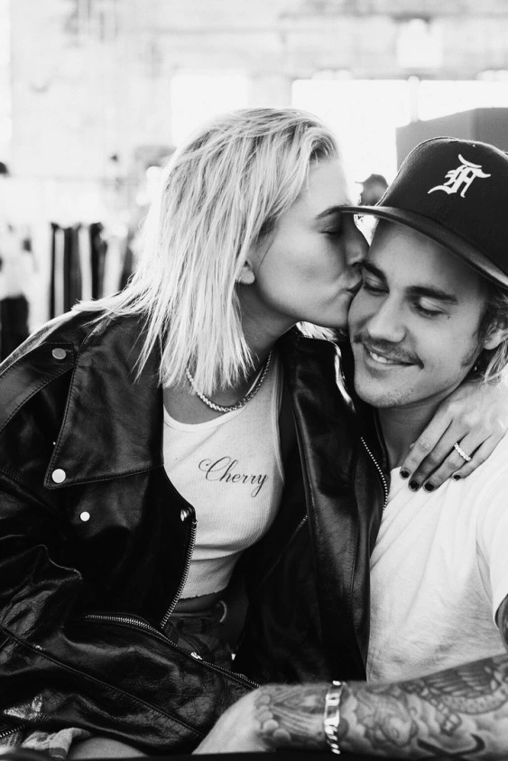 Justin Bieber Elvis Presley'nin 59 Yıllık Rekorunu Kırdı!