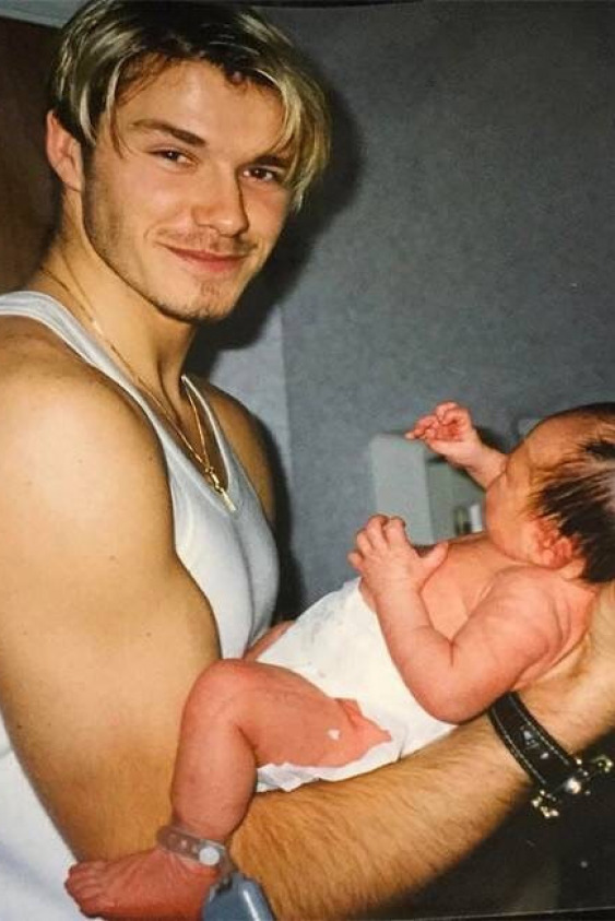 Victoria Beckham'dan Instagram'ın En Tatlı Doğum Günü Kutlaması