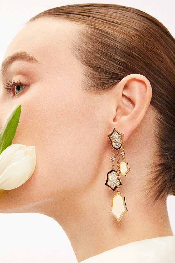 Gilan, Sağlık Çalışanları için Yüz Siperi Üretiyor