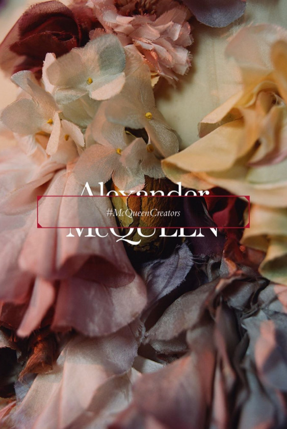 Alexander McQueen ile Geçmiş Defilelere Müziksel Yolculuk