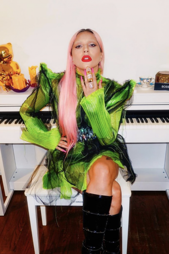 Lady Gaga ve Billie Eilish ile "Bütün Dünya Bir Arada, Evde Birlikteyiz" Konseri