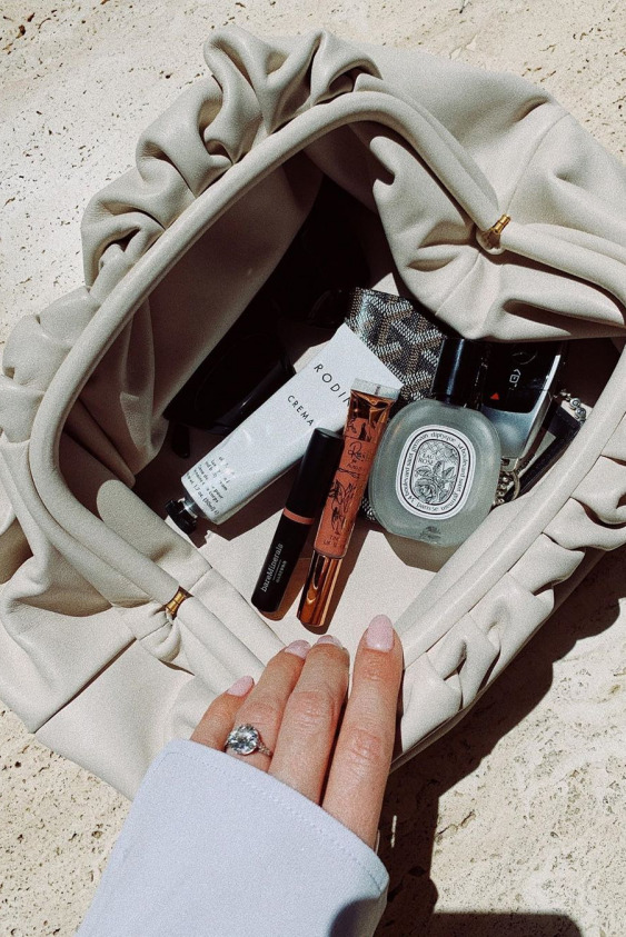 Makyaj Koleksiyonunuz: Neler Kalmalı, Neler Gitmeli?