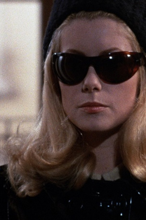 Yves Saint Laurent’ın Catherine Deneuve’ü Giydirdiği 3 İlham Verici Film