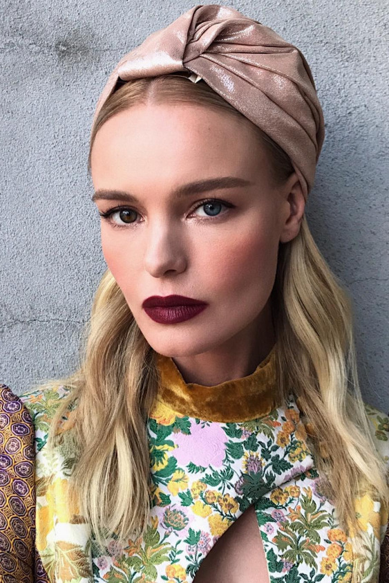 Uzmanlaşın: Koyu Renk Ruj Sürme Rehberi Uzmanlaşın: Koyu Renk Ruj Sürme Rehberi