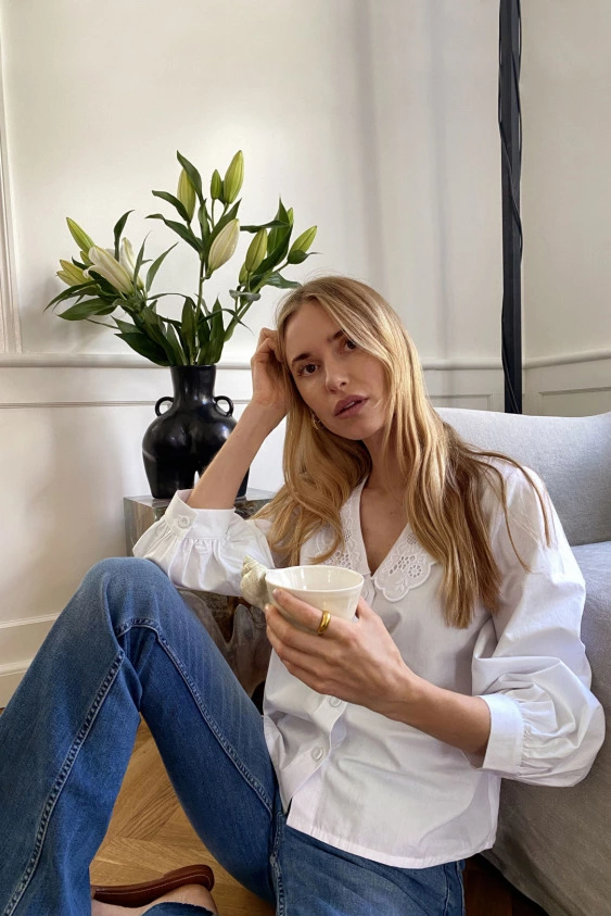 Pernille, Nuria ve Leia Evlerinin Favori Köşelerinden Bildiriyor
