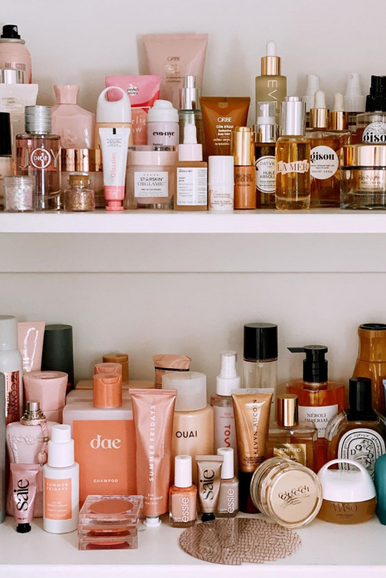 Bakım Rafınız: Neler Kalmalı, Neler Gitmeli?