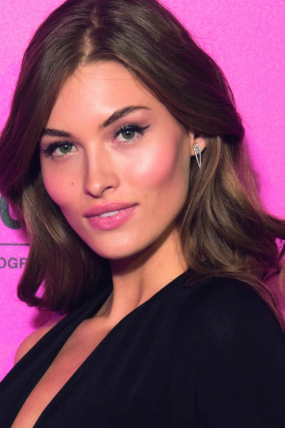 Işıltılı ve Pürüzsüz: Grace Elizabeth'in Güzellik Sırları