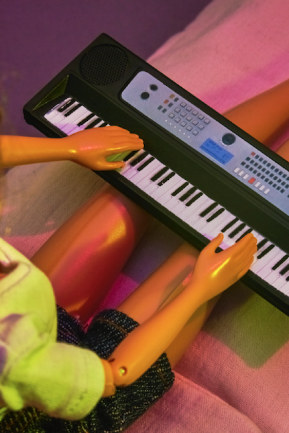 Lin Pesto Ne Dinliyor?