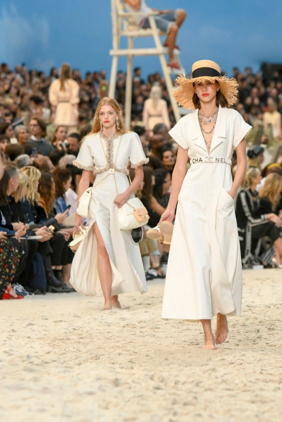 Paris Moda Haftası Kaldığı Yerden Devam Edecek