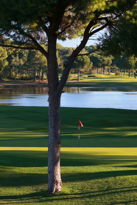 Doğa İçinde İzole Bir Tatil: Titanic Deluxe Golf Belek