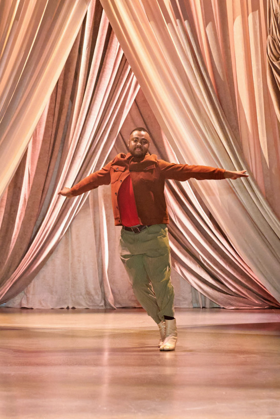 Yükselen Yetenek: Christopher John Rogers Yükselen Yetenek: Christopher John Rogers