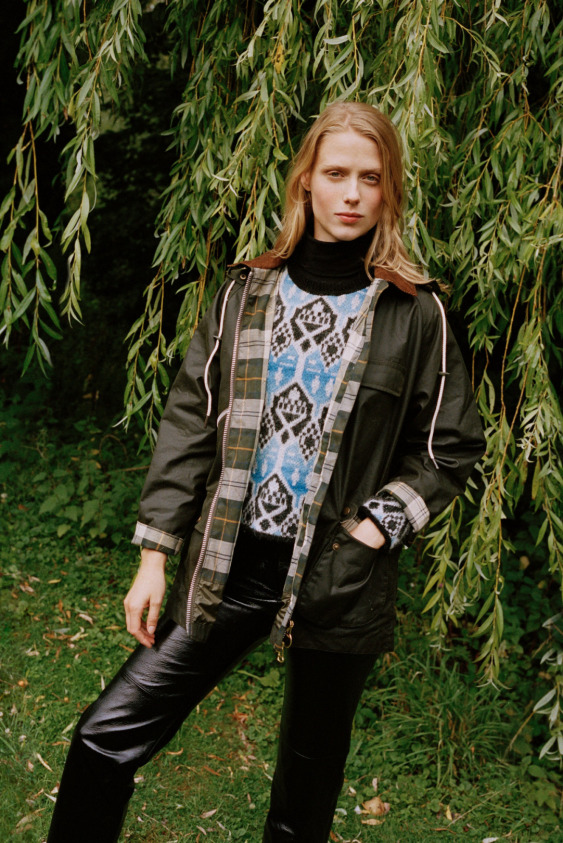 Alexa Chung’la Kırsala Yolculuk